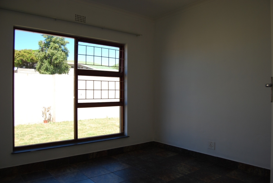 To Let 7 Bedroom Property for Rent in Saldanha Western Cape